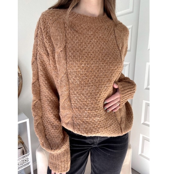In Loom Tan Camel Brown Chunky Cable Knit Wool Sweater Size S NWT - Picture 5 of 16